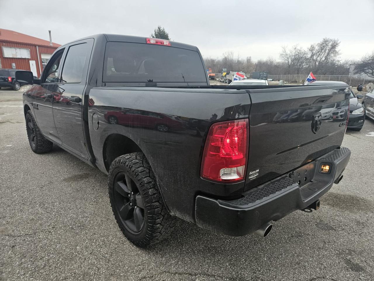 2017 RAM 1500 Express Photo4