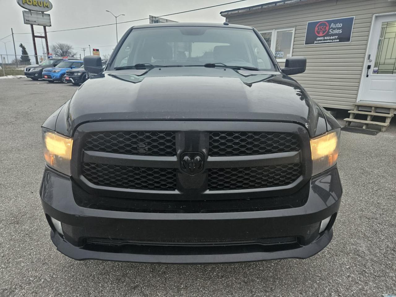 2017 RAM 1500 Express Photo