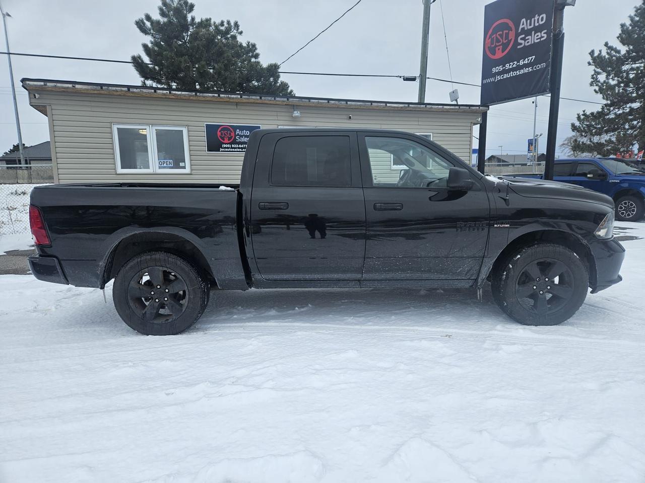 2017 RAM 1500 Express Photo