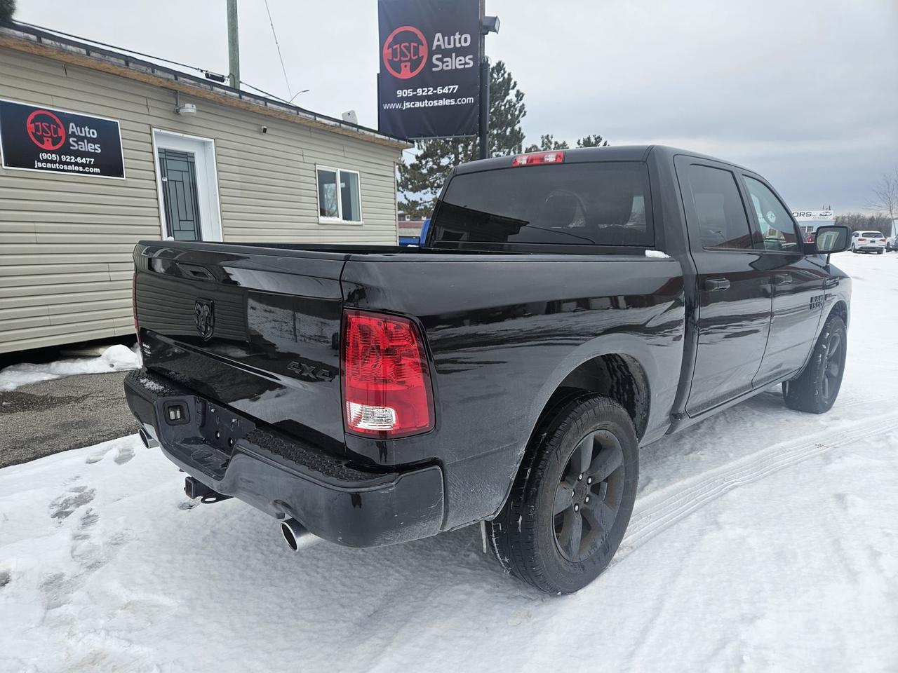 2017 RAM 1500 Express Photo