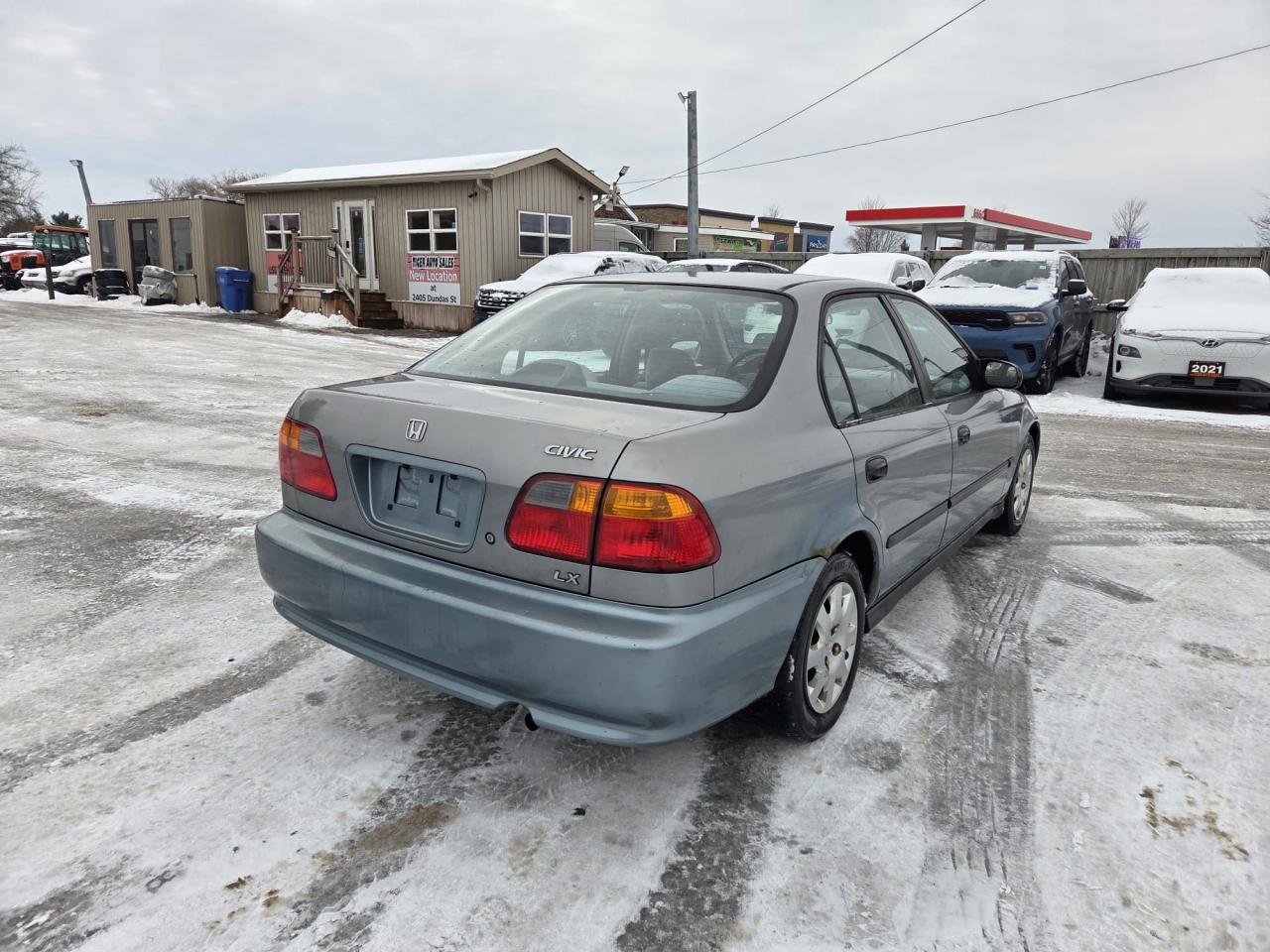 1999 Honda Civic LX, SEDAN, AUTO, ONLY 184KMS, RUNS WELL, AS IS Photo4