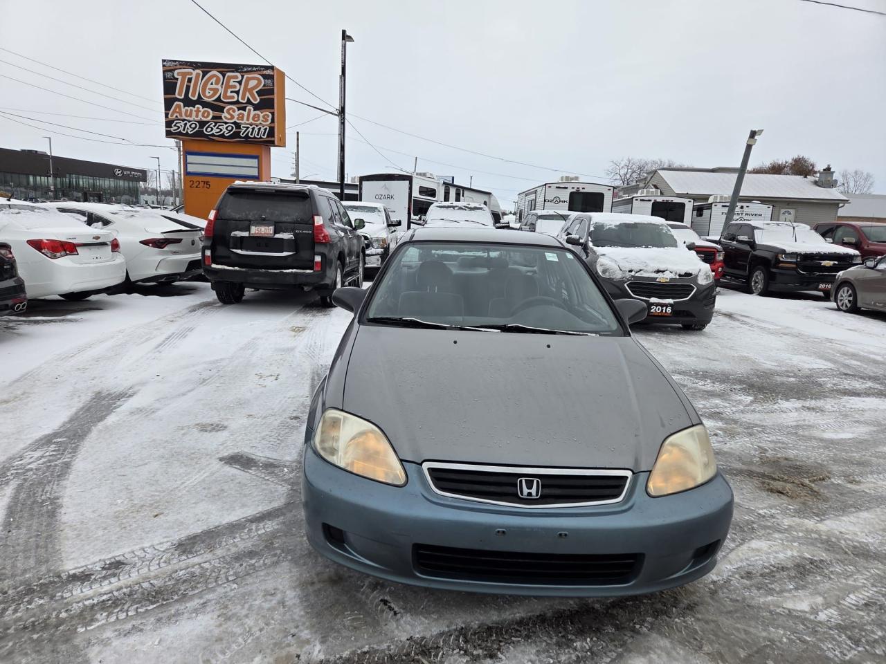 1999 Honda Civic LX, SEDAN, AUTO, ONLY 184KMS, RUNS WELL, AS IS Photo