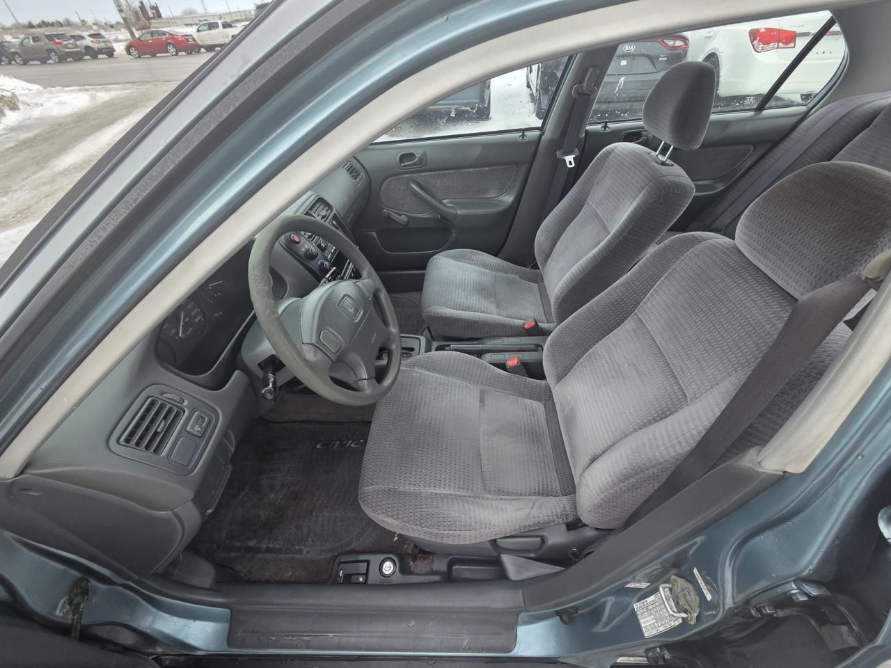 1999 Honda Civic LX, SEDAN, AUTO, ONLY 184KMS, RUNS WELL, AS IS Photo