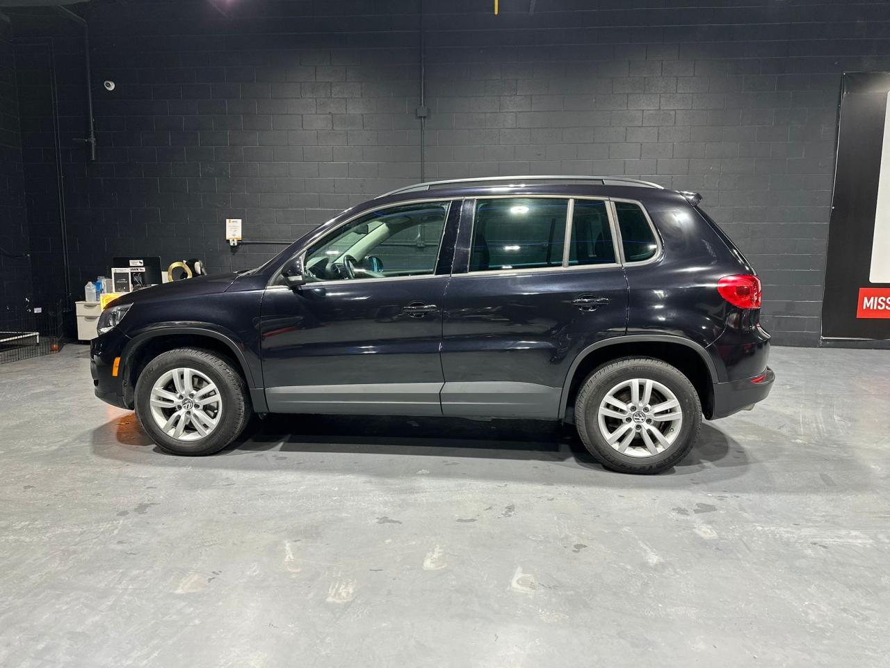 2016 Volkswagen Tiguan Trendline Photo2