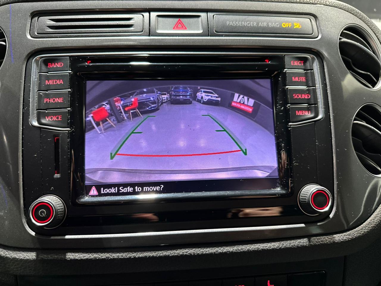 2016 Volkswagen Tiguan Trendline Photo