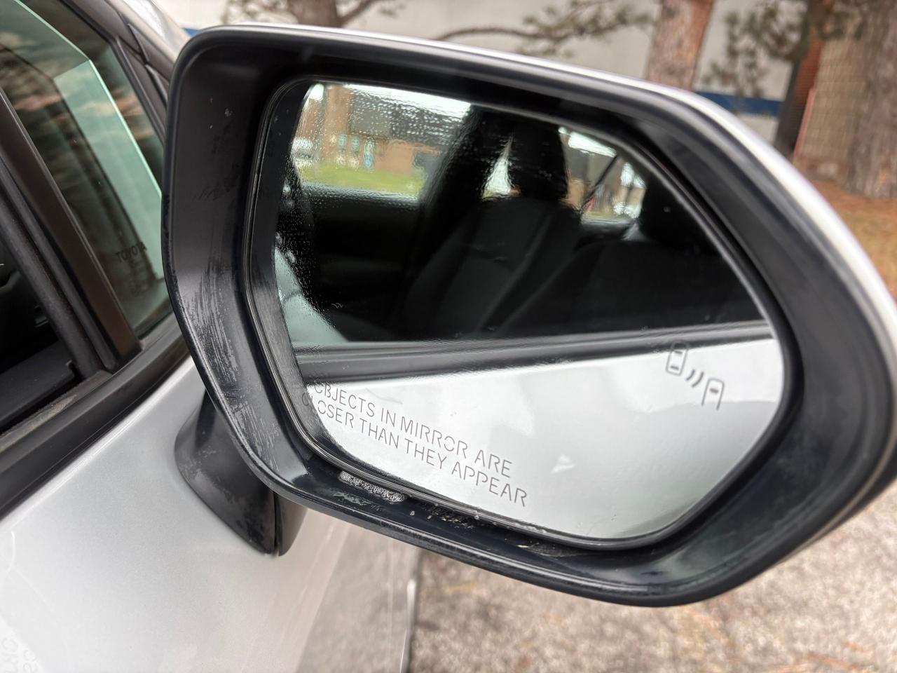 2023 Toyota Corolla LE Photo