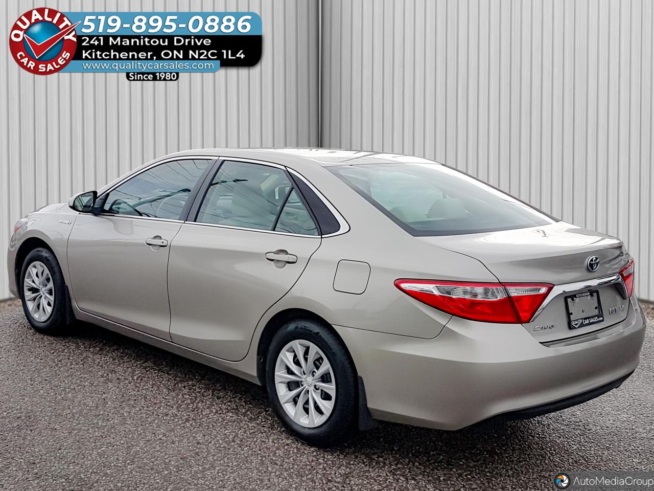 2016 Toyota Camry LE HYBRID *ONLY 70,000 KM* Photo