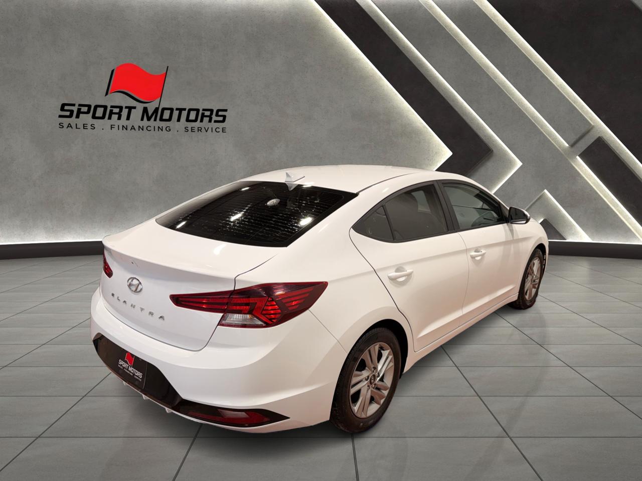 2019 Hyundai Elantra Preferred+Camera+ApplePlay+Blind Spot+LOW KMS! Photo5