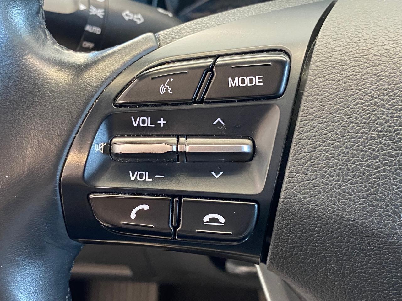 2019 Hyundai Elantra Preferred+Camera+ApplePlay+Blind Spot+LOW KMS! Photo44