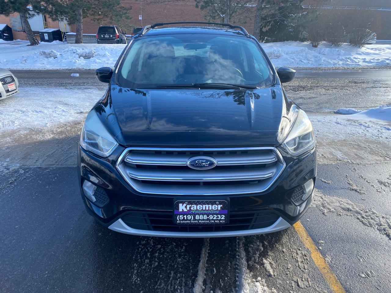 2017 Ford Escape SE Photo