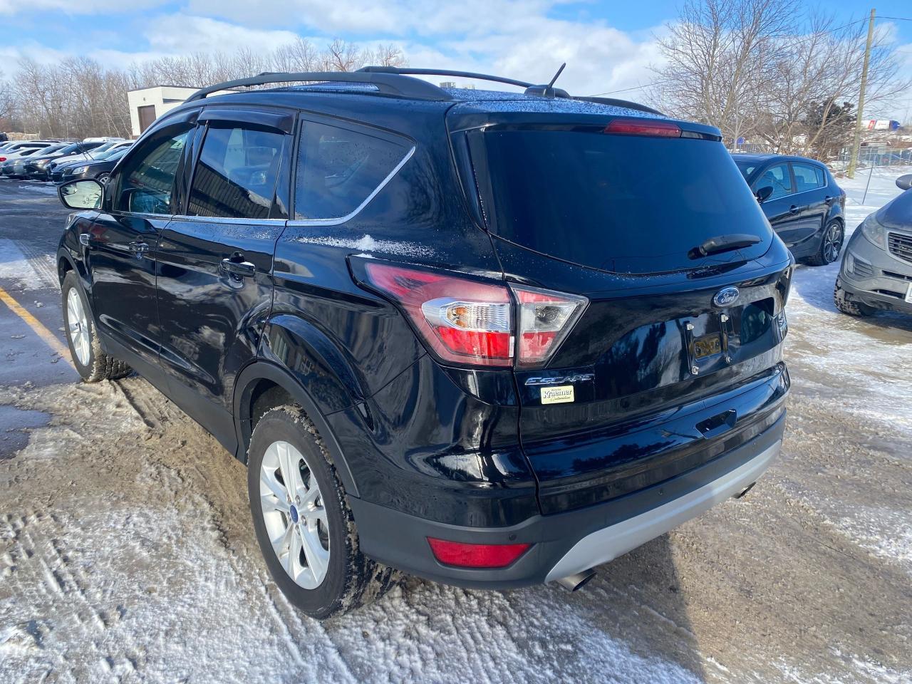 2017 Ford Escape SE Photo