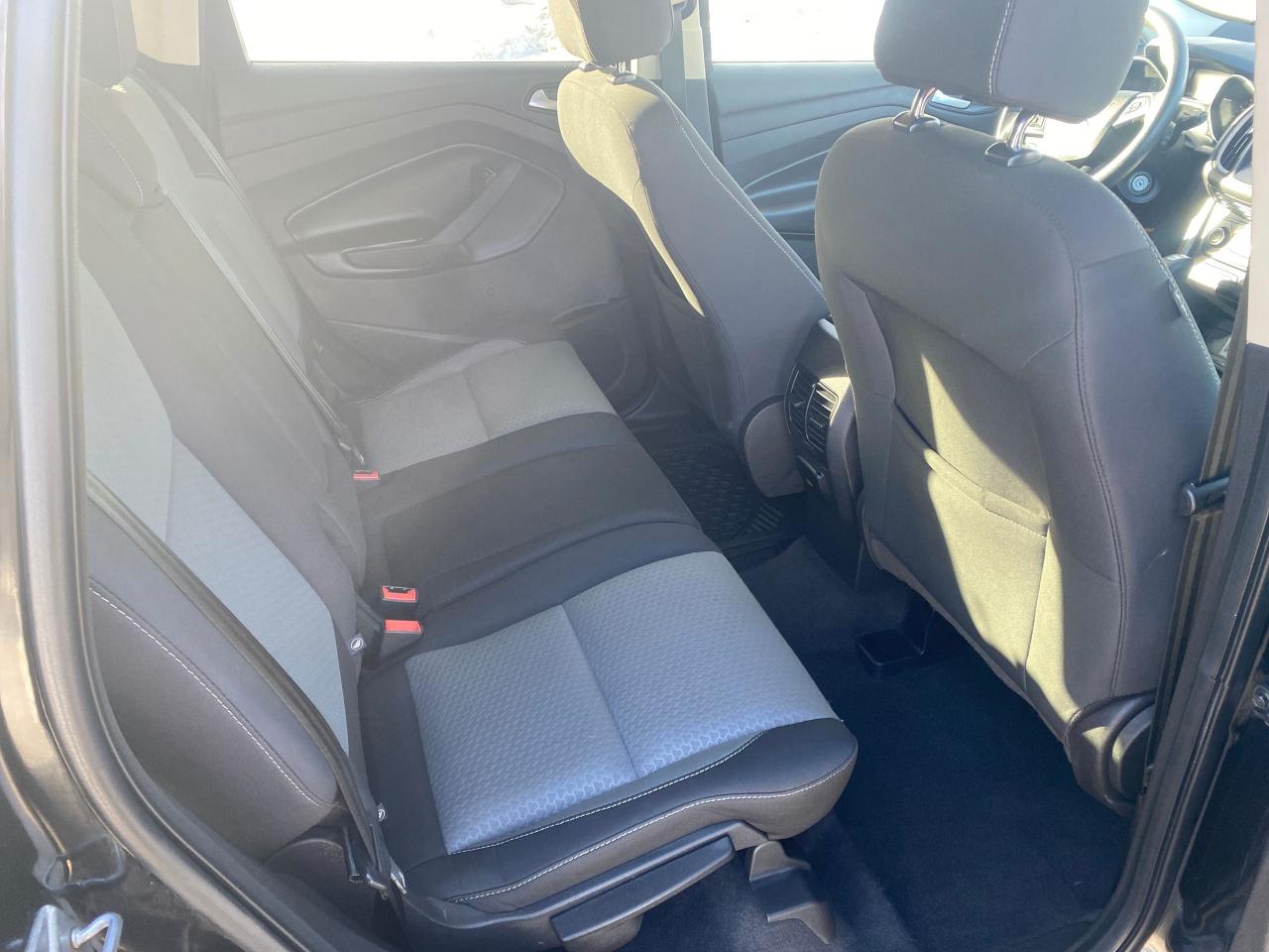 2017 Ford Escape SE Photo