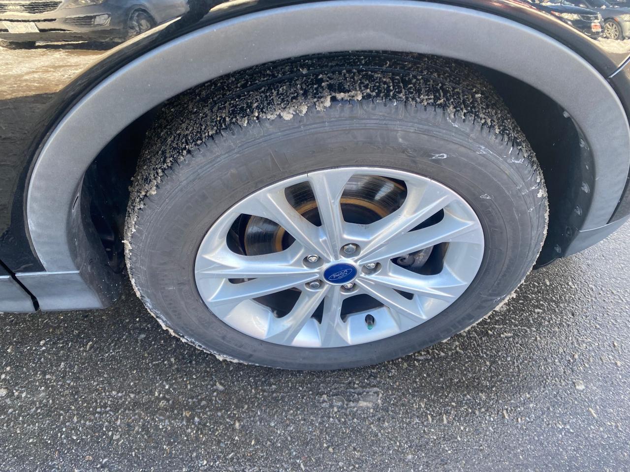 2017 Ford Escape SE Photo