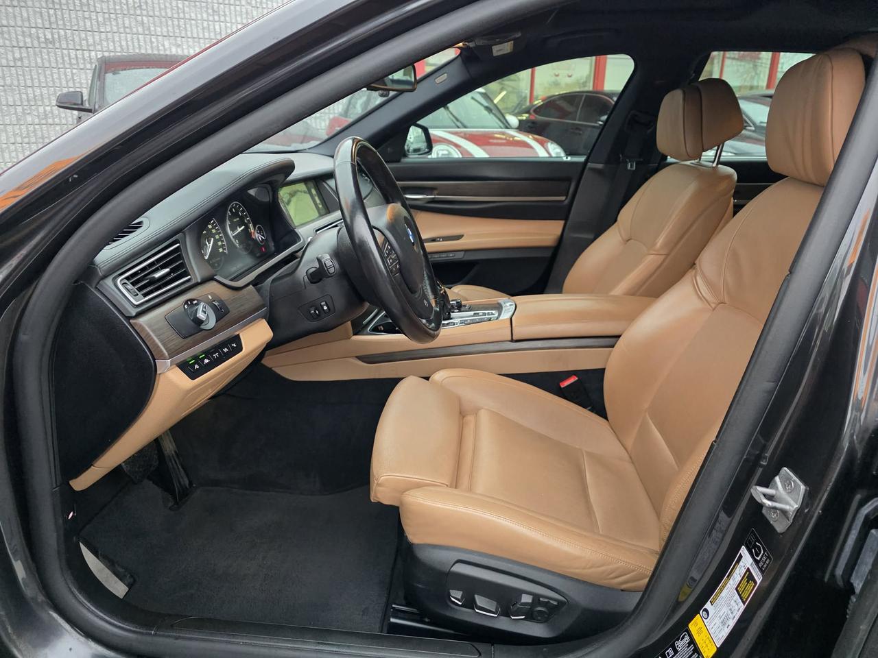2013 BMW 7 Series 750Li xDrive M Package Photo