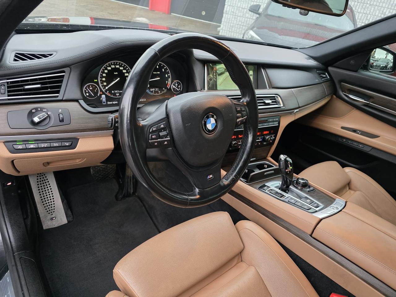 2013 BMW 7 Series 750Li xDrive M Package Photo