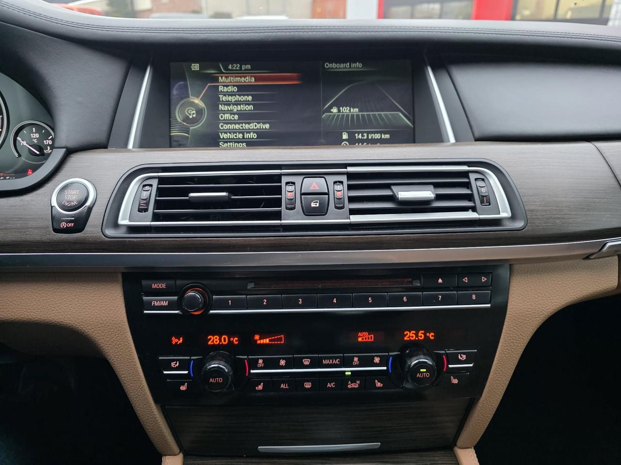 2013 BMW 7 Series 750Li xDrive M Package Photo