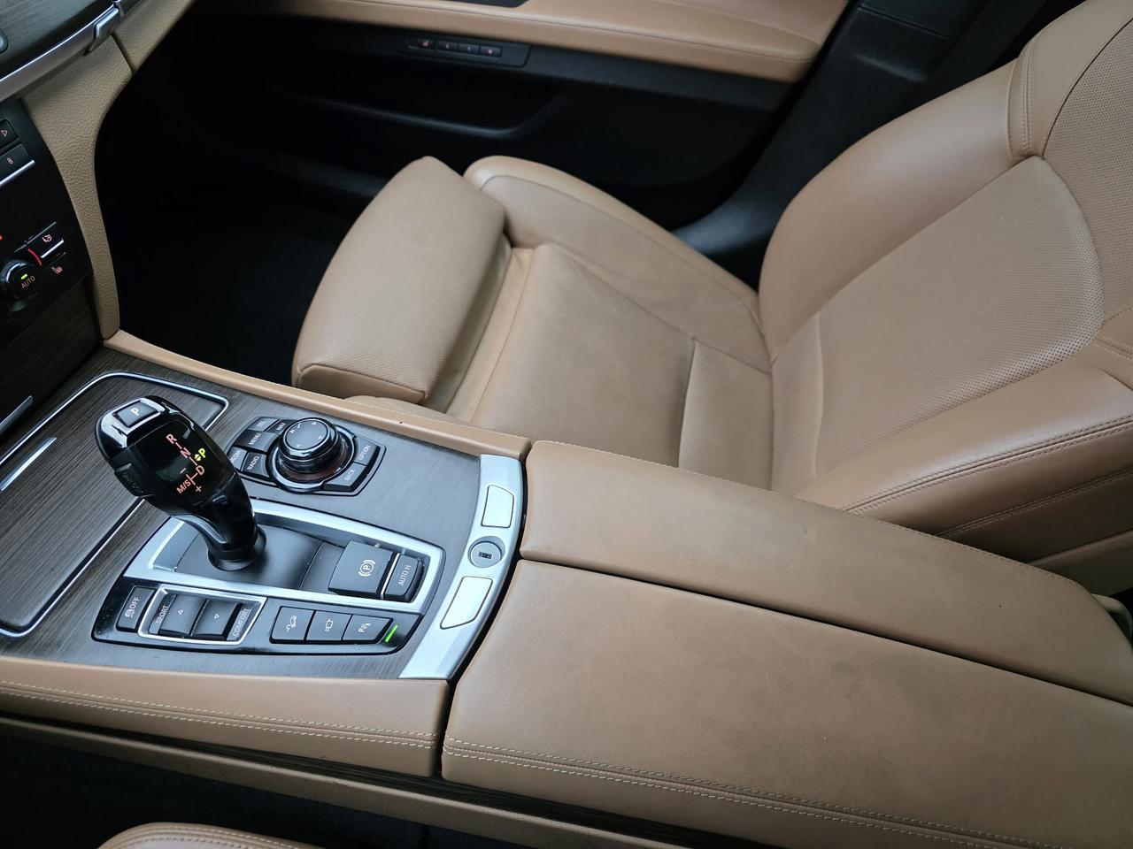 2013 BMW 7 Series 750Li xDrive M Package Photo