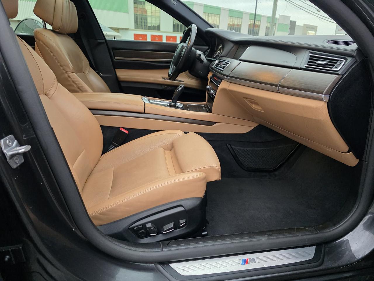 2013 BMW 7 Series 750Li xDrive M Package Photo
