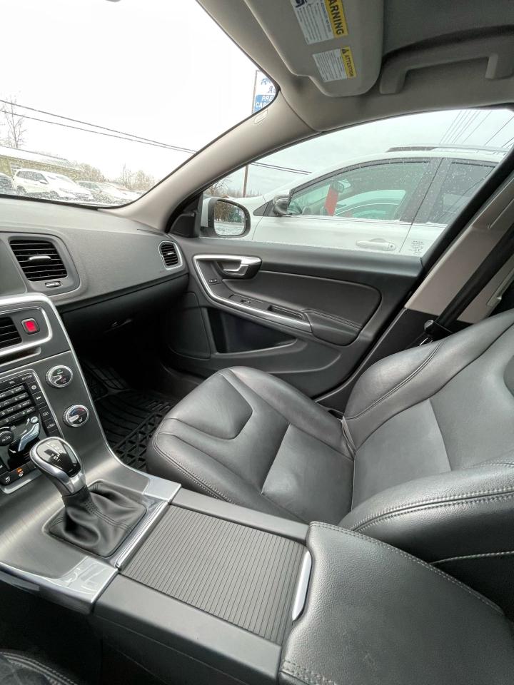 2016 Volvo S60 T5 Special Edition Premier Photo