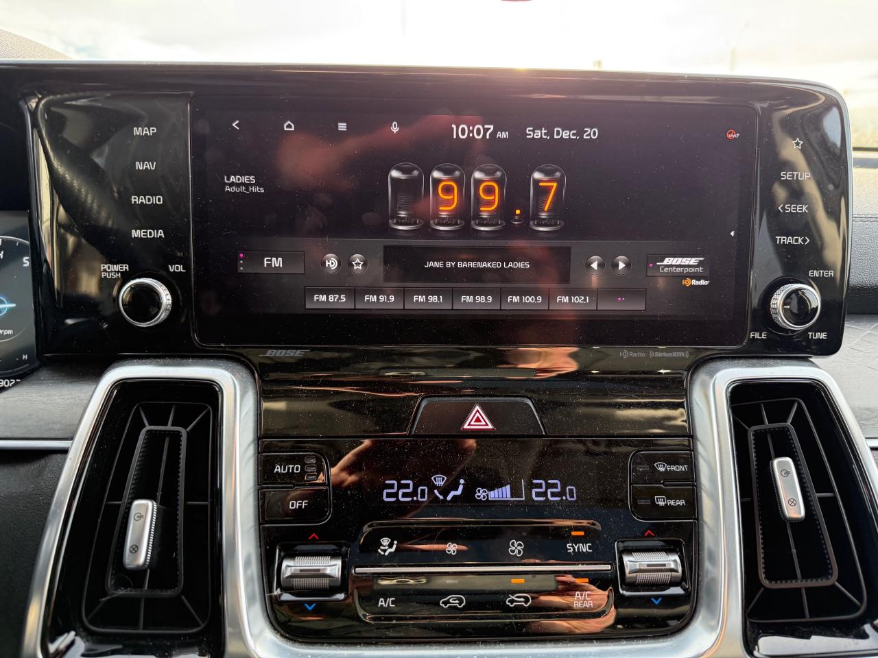 2021 Kia Sorento 2.5T SX w/Black Leather 6-Passenger! Pano Roof! Leather! Photo