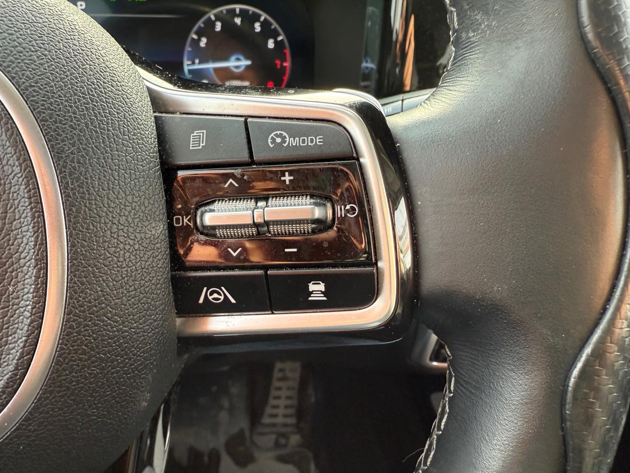 2021 Kia Sorento 2.5T SX w/Black Leather 6-Passenger! Pano Roof! Leather! Photo