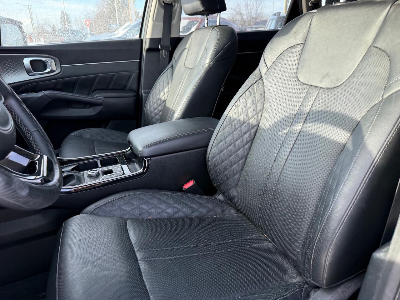 2021 Kia Sorento 2.5T SX w/Black Leather 6-Passenger! Pano Roof! Leather! Photo