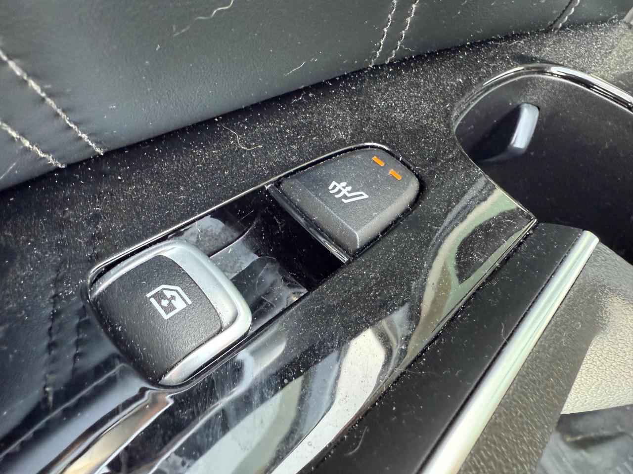 2021 Kia Sorento 2.5T SX w/Black Leather 6-Passenger! Pano Roof! Leather! Photo