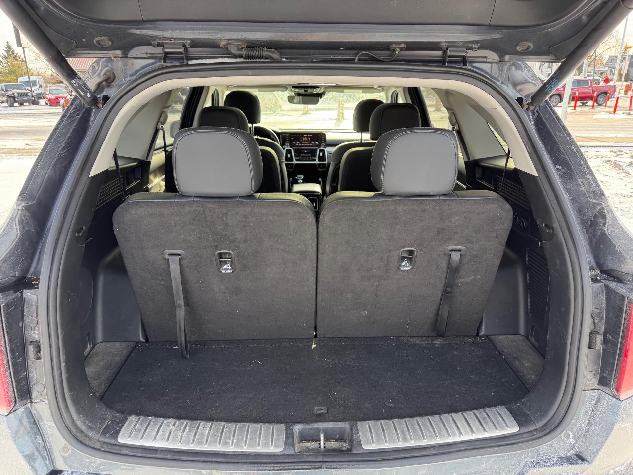 2021 Kia Sorento 2.5T SX w/Black Leather 6-Passenger! Pano Roof! Leather! Photo