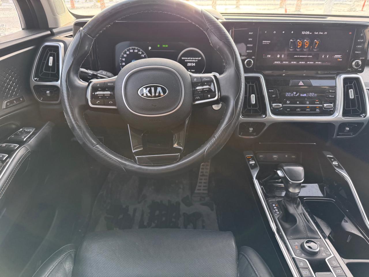 2021 Kia Sorento 2.5T SX w/Black Leather 6-Passenger! Pano Roof! Leather! Photo