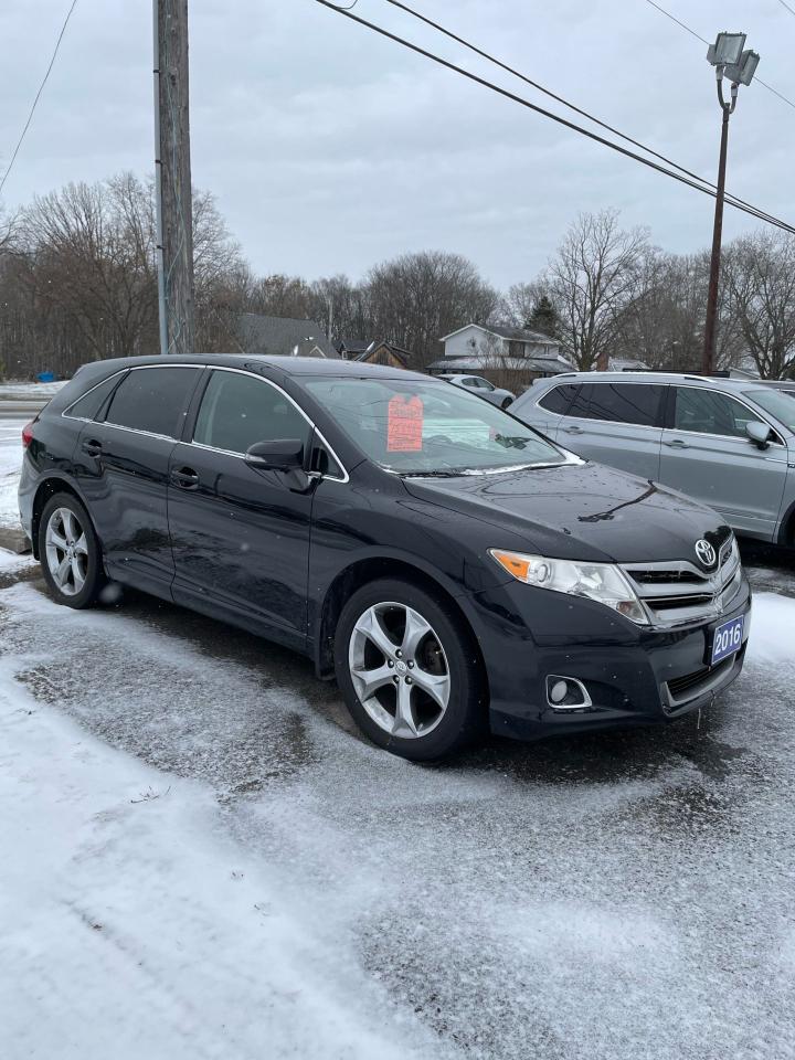 2016 Toyota Venza XLE Photo