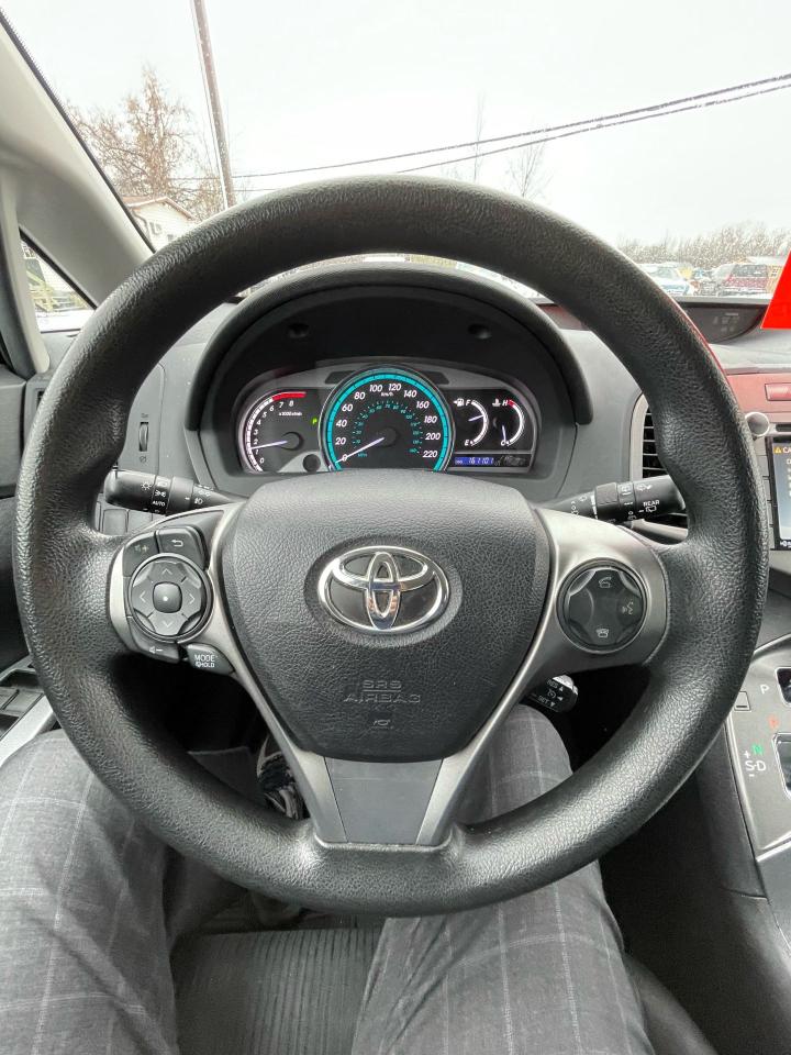 2016 Toyota Venza XLE Photo