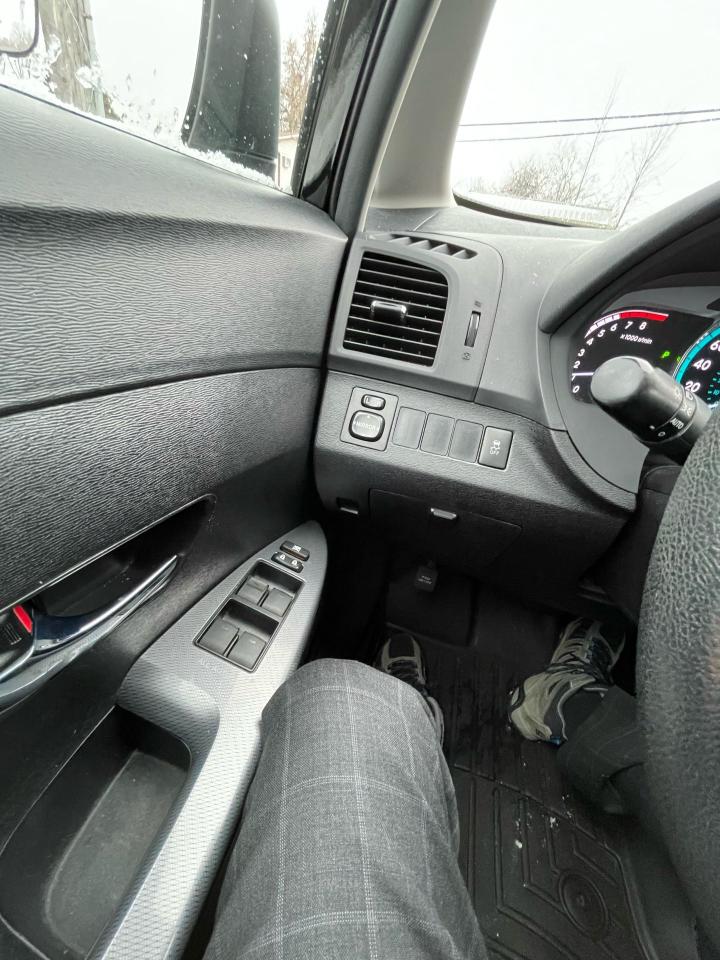 2016 Toyota Venza XLE Photo