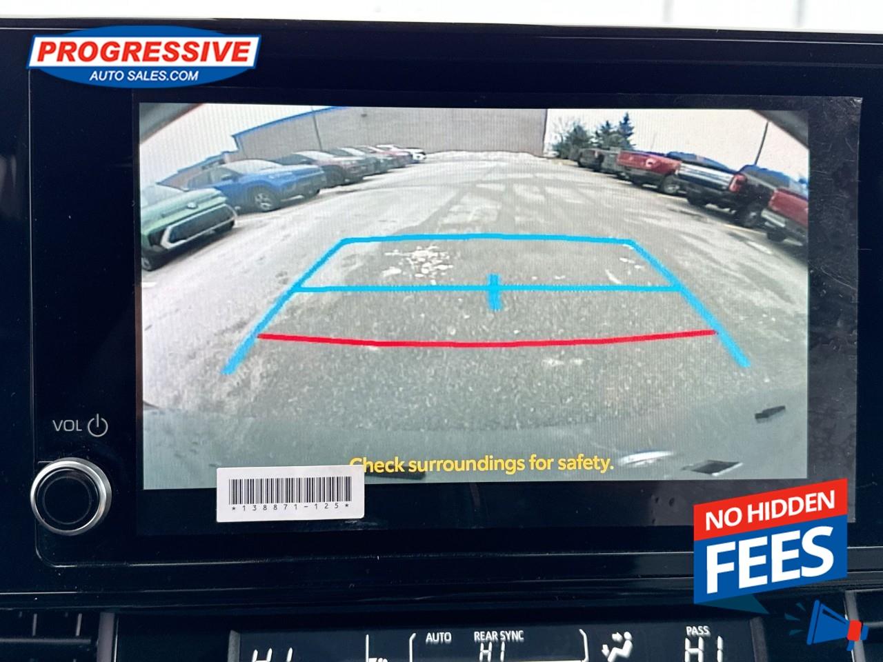 2025 Toyota Sienna LE 8-Passenger Photo