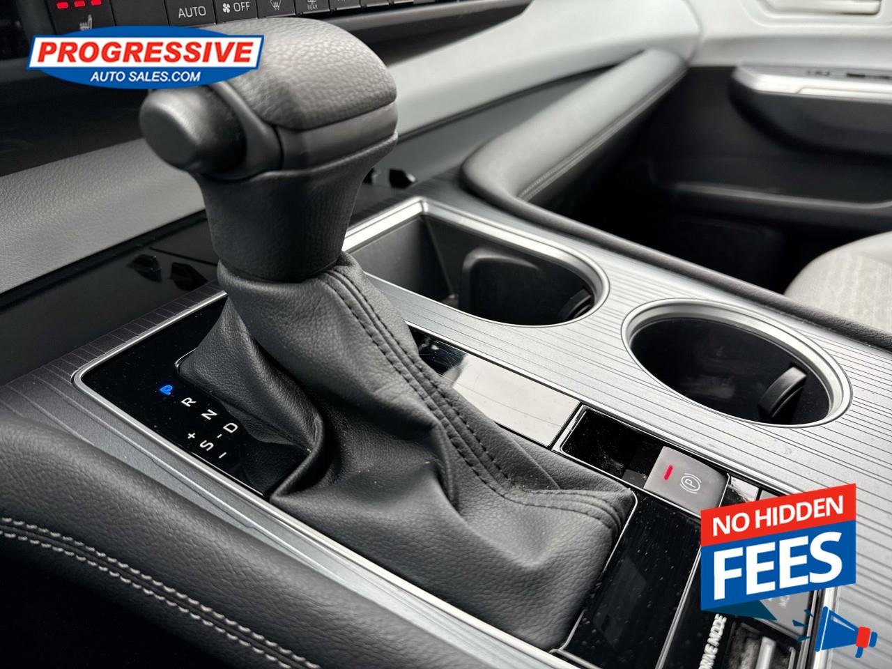 2025 Toyota Sienna LE 8-Passenger Photo