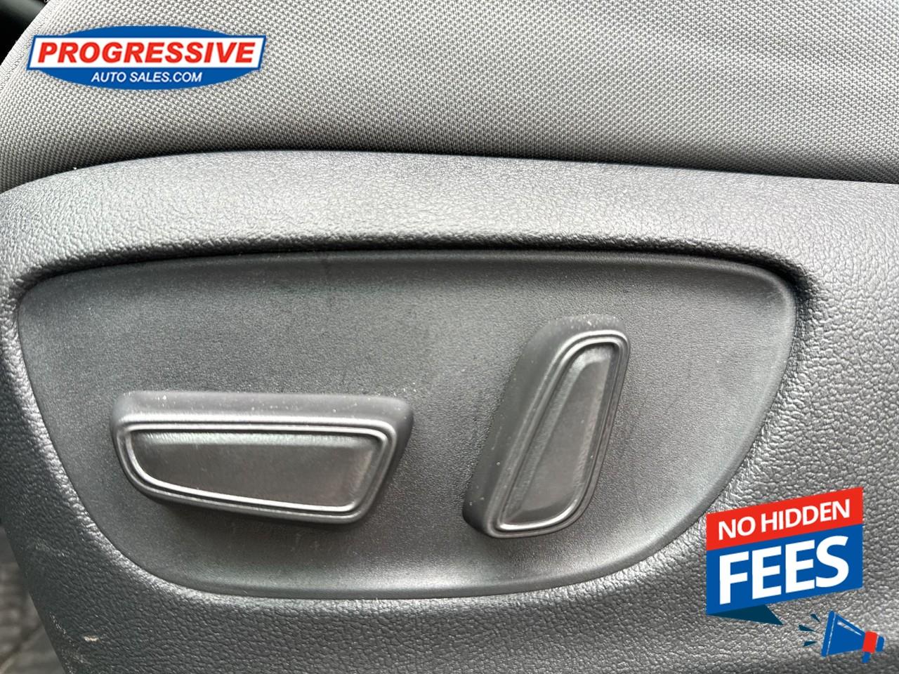 2025 Toyota Sienna LE 8-Passenger Photo