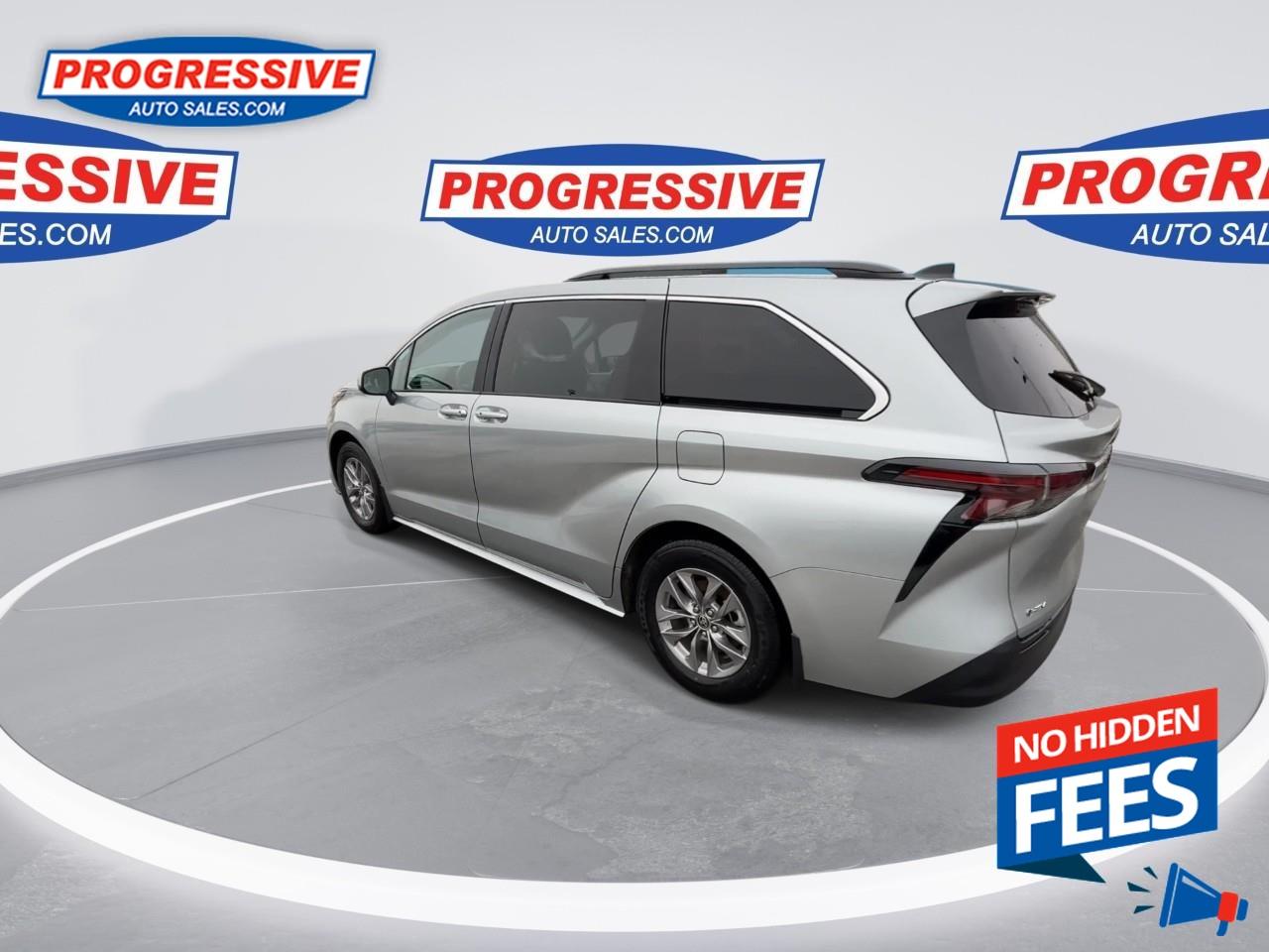 2025 Toyota Sienna LE 8-Passenger Photo