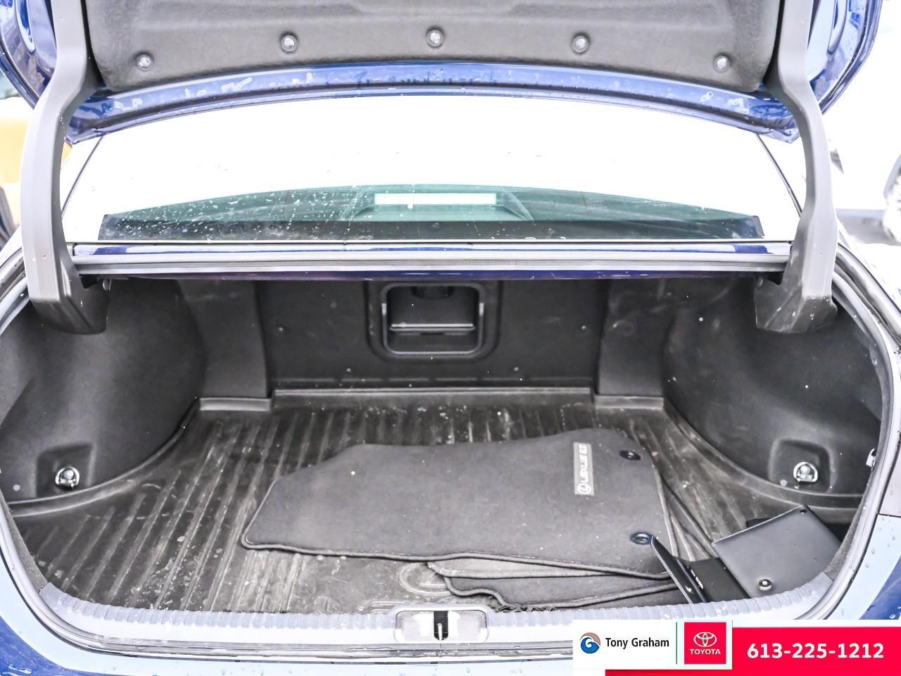 2024 Lexus ES 300 h Photo