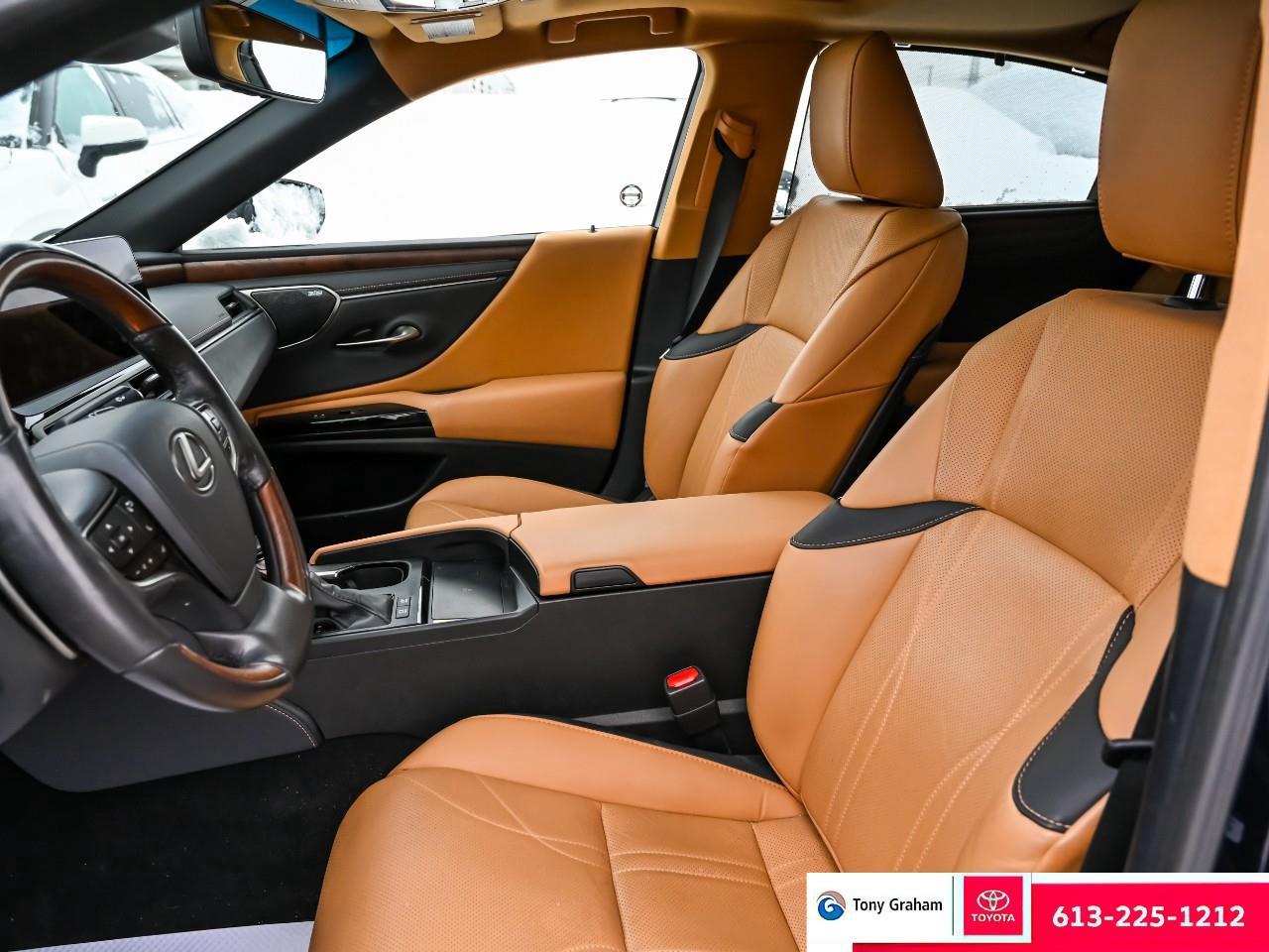 2024 Lexus ES 300 h Photo