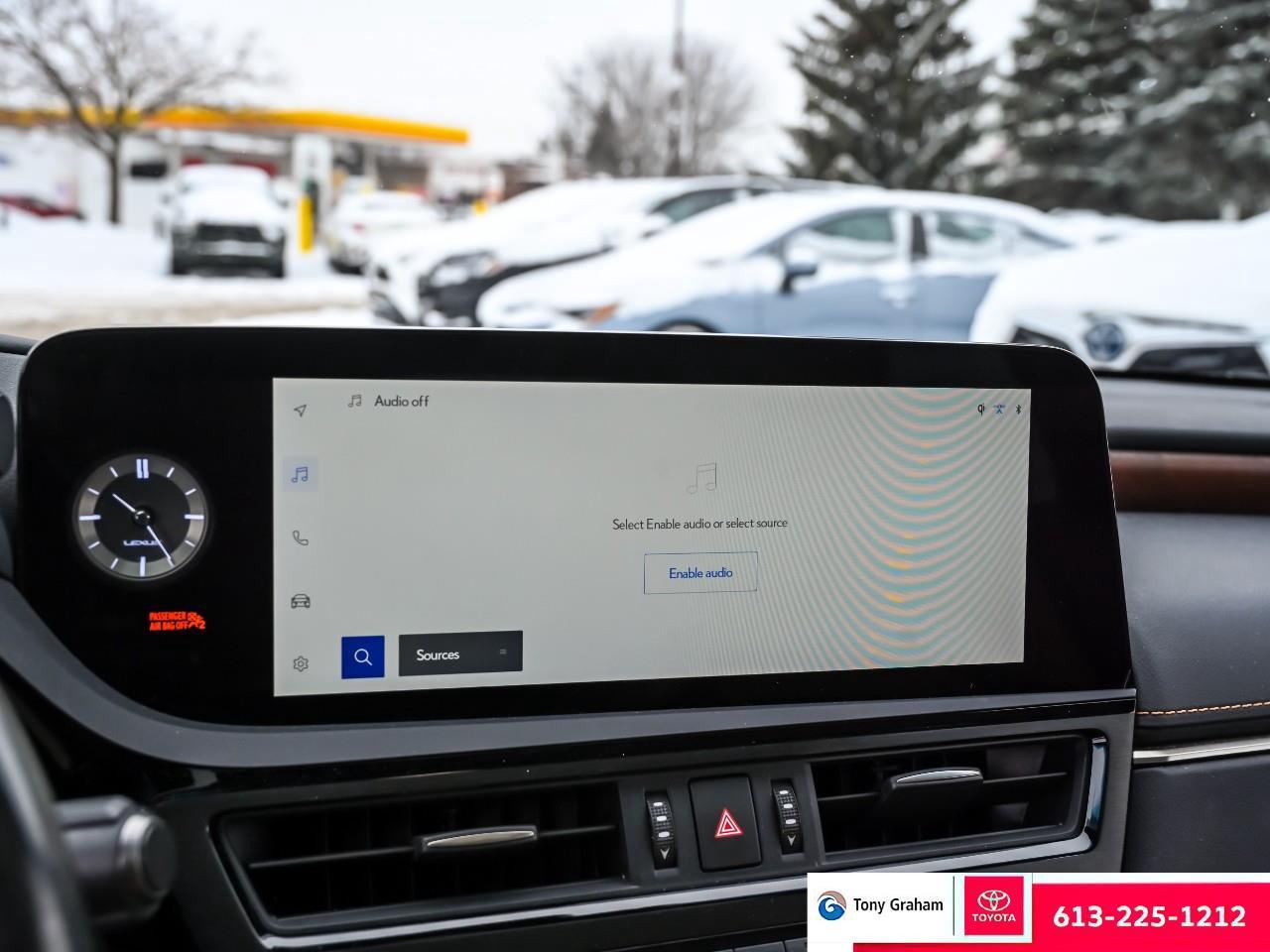 2024 Lexus ES 300 h Photo