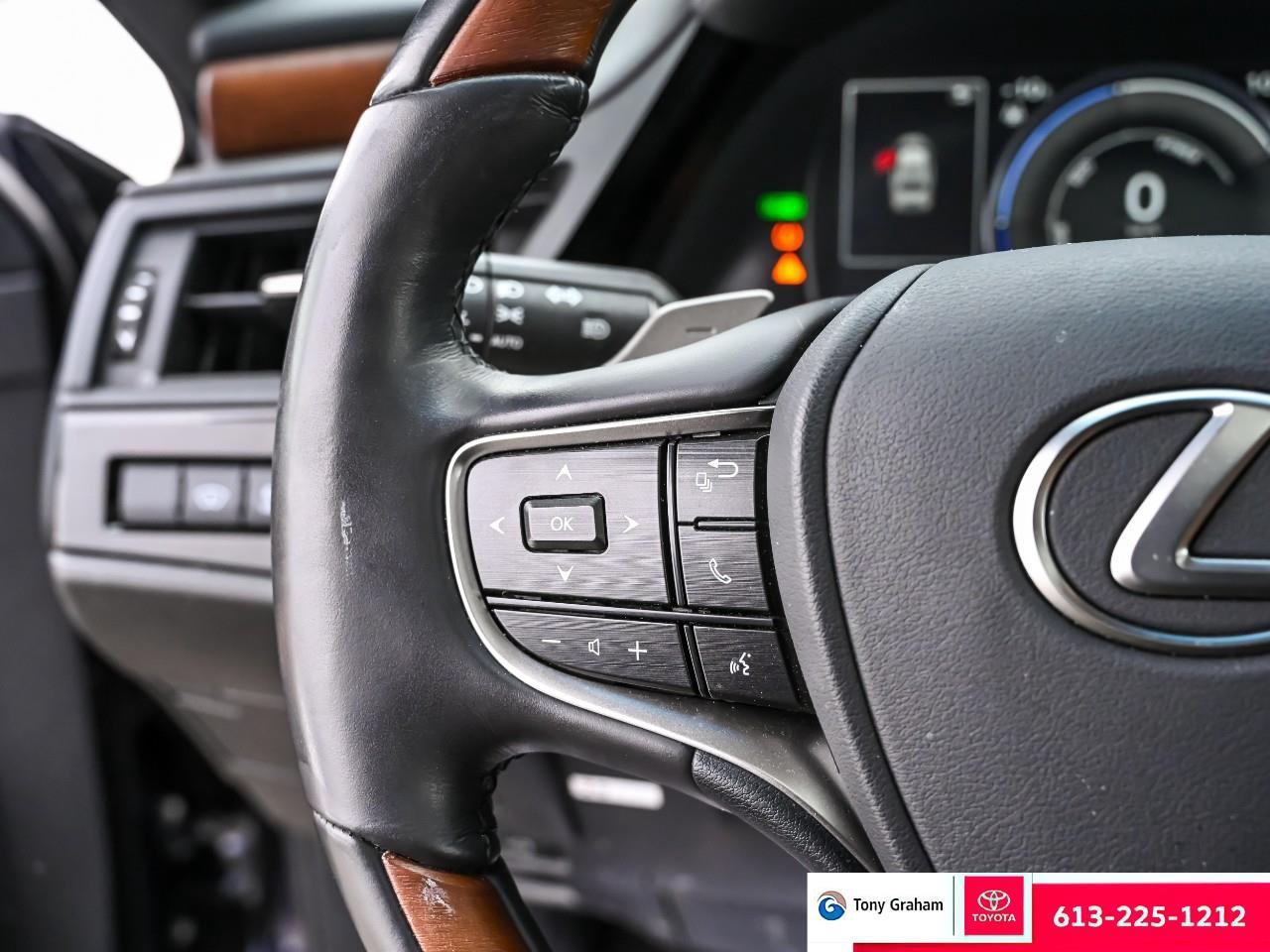 2024 Lexus ES 300 h Photo