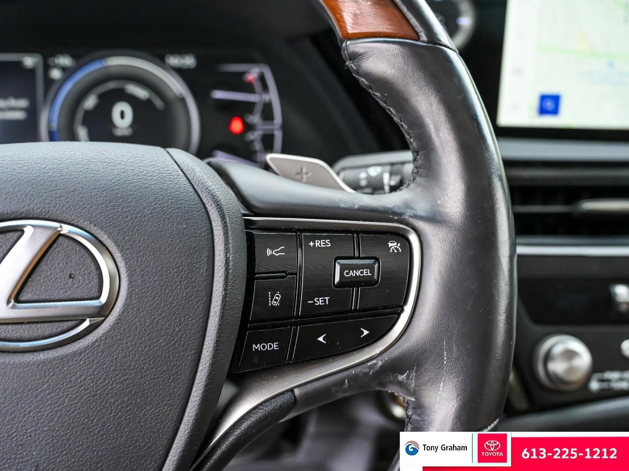 2024 Lexus ES 300 h Photo