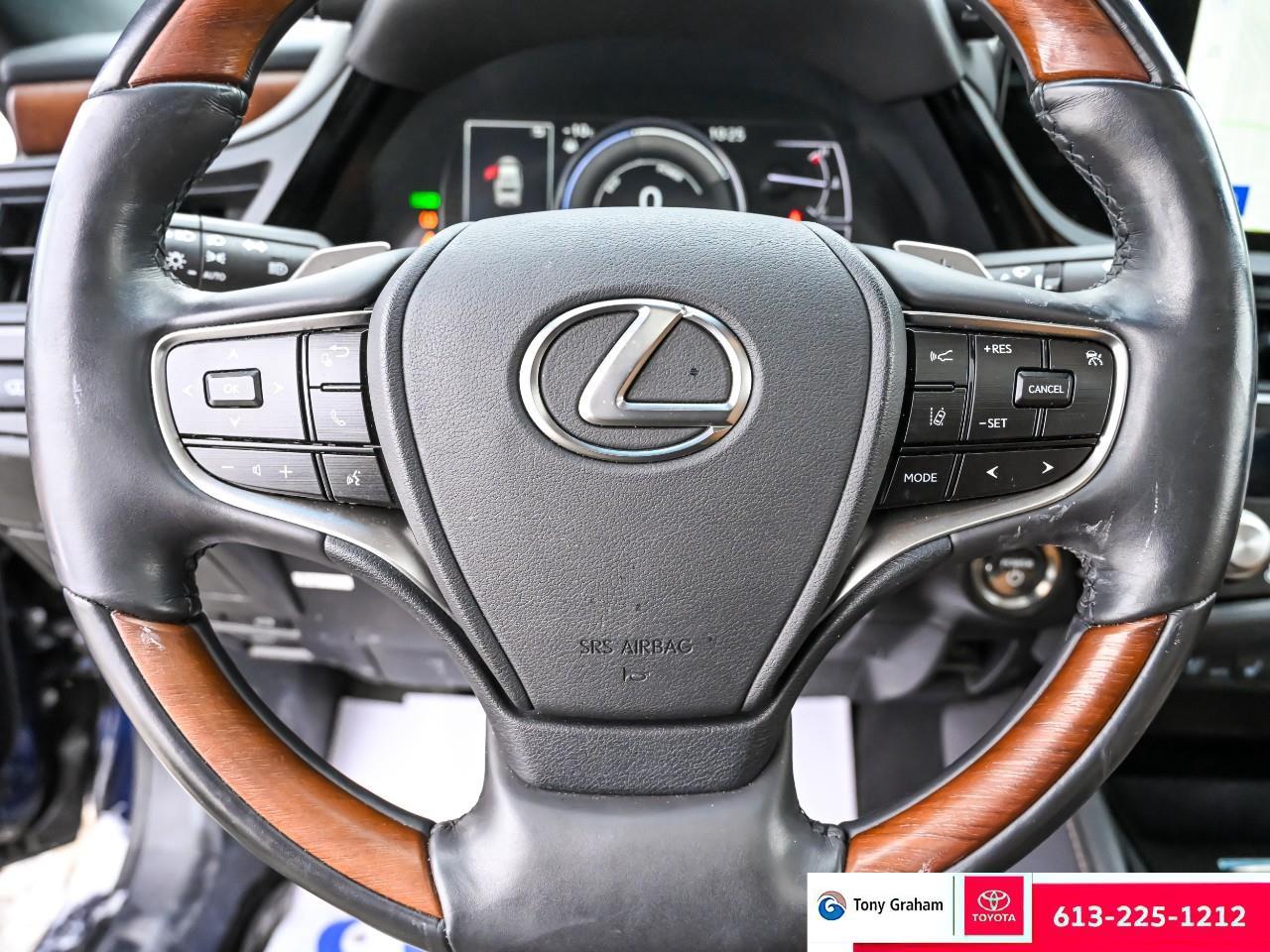 2024 Lexus ES 300 h Photo