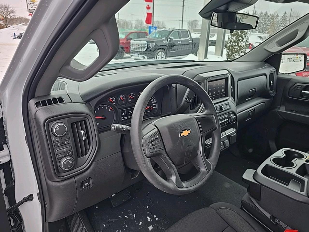 2026 Chevrolet Silverado 1500 Custom Photo3