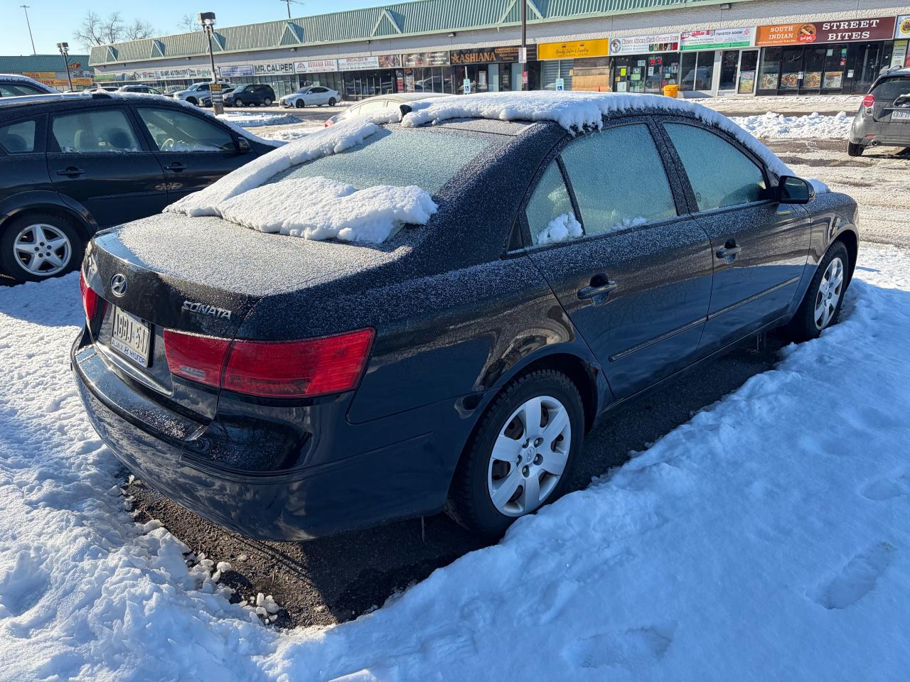 2010 Hyundai Sonata GL Photo