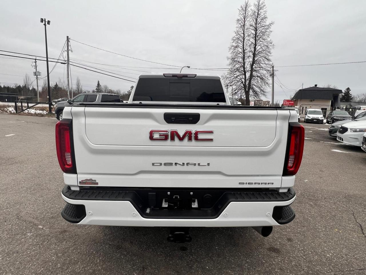 2023 GMC Sierra 2500 Denali Photo3