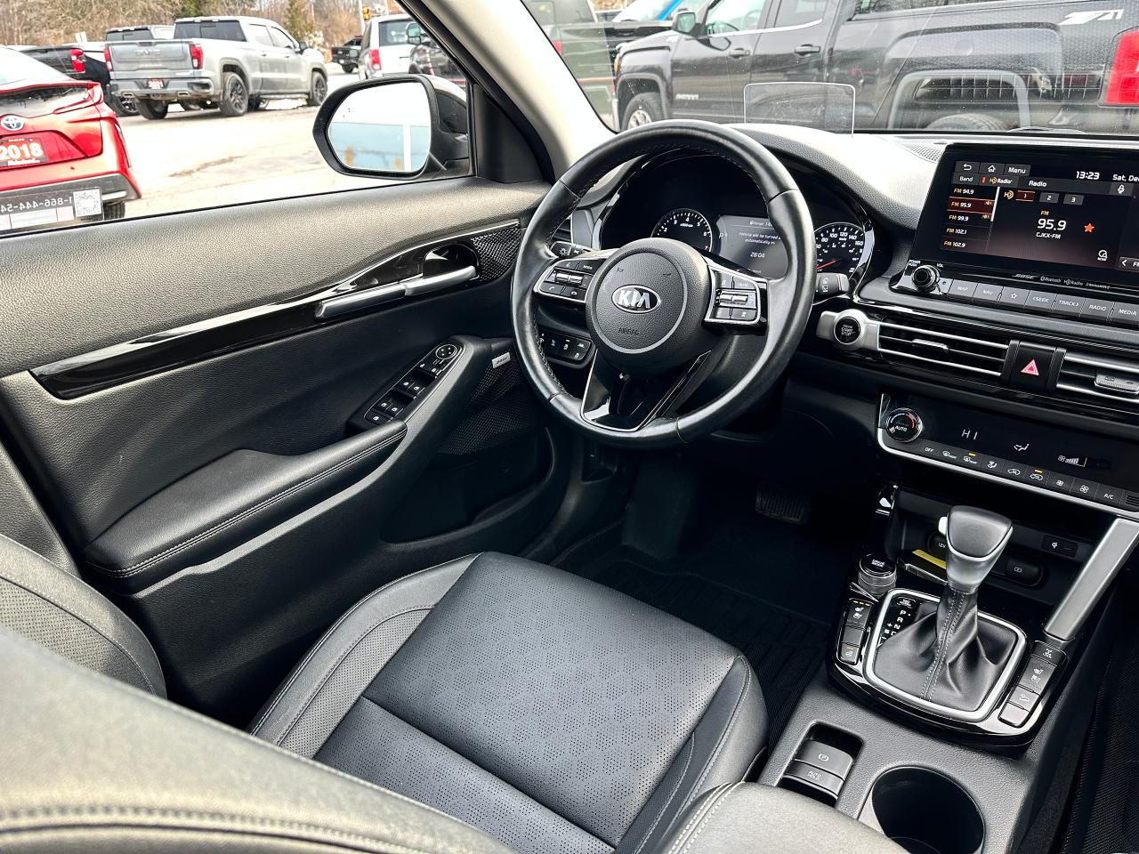 2021 Kia Seltos SX-Turbo AWD HTD/CLD-LTHR Sunroof NAV BackupCam XM Photo