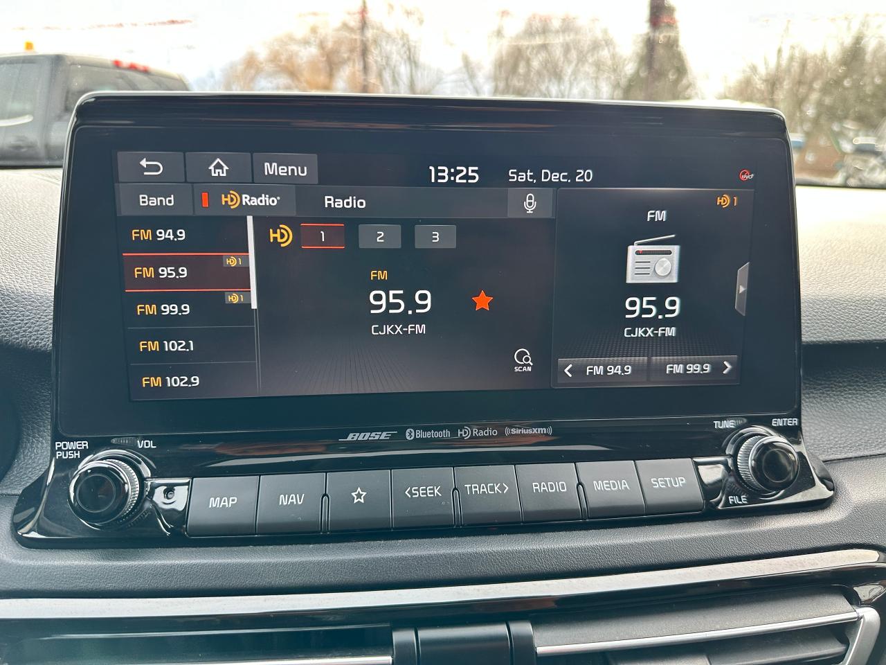 2021 Kia Seltos SX-Turbo AWD HTD/CLD-LTHR Sunroof NAV BackupCam XM Photo