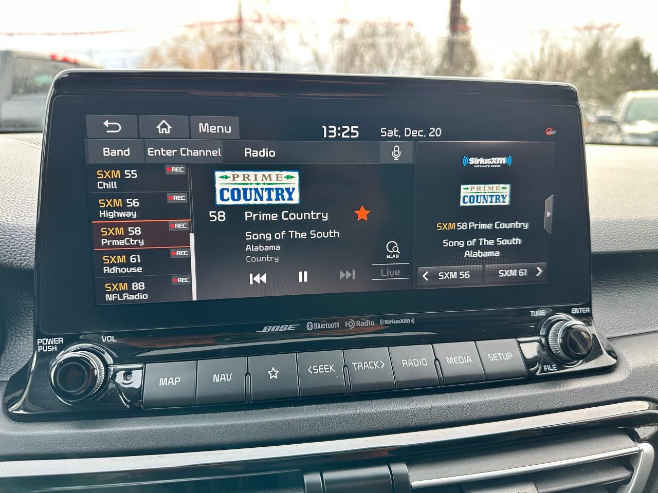 2021 Kia Seltos SX-Turbo AWD HTD/CLD-LTHR Sunroof NAV BackupCam XM Photo