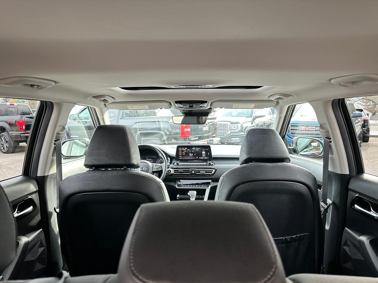 2021 Kia Seltos SX-Turbo AWD HTD/CLD-LTHR Sunroof NAV BackupCam XM Photo