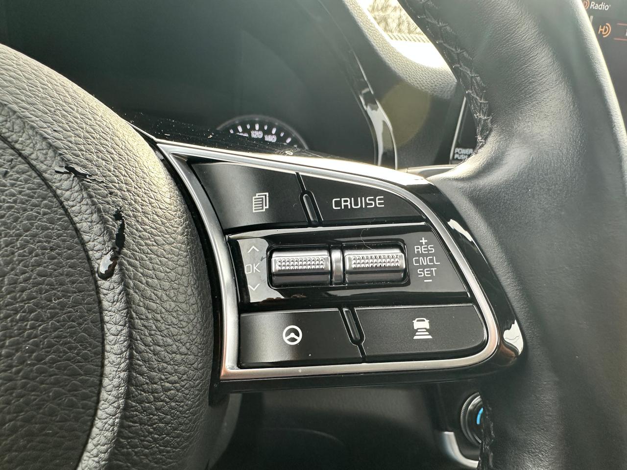 2021 Kia Seltos SX-Turbo AWD HTD/CLD-LTHR Sunroof NAV BackupCam XM Photo